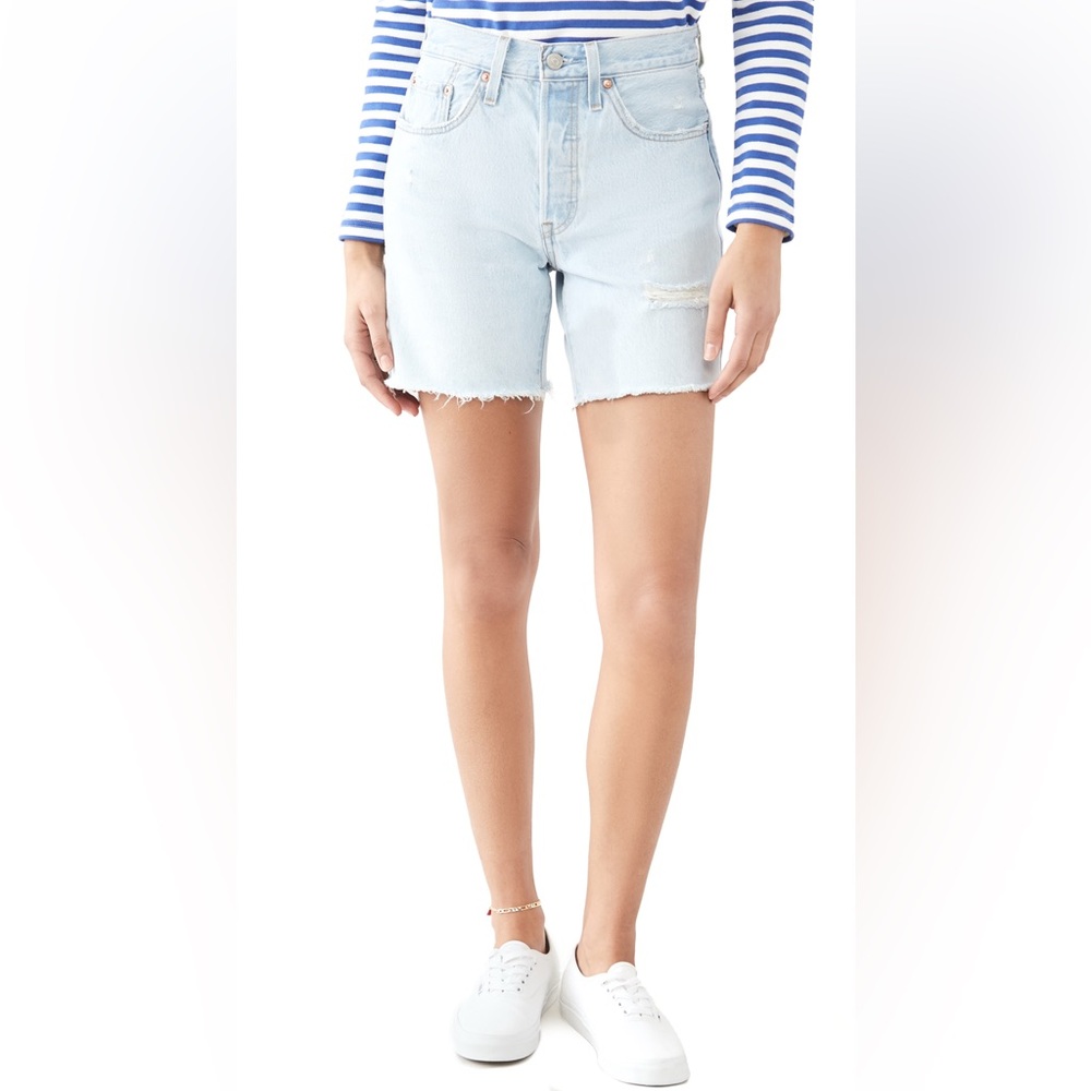 Levi’s 501 Mid Thigh Short